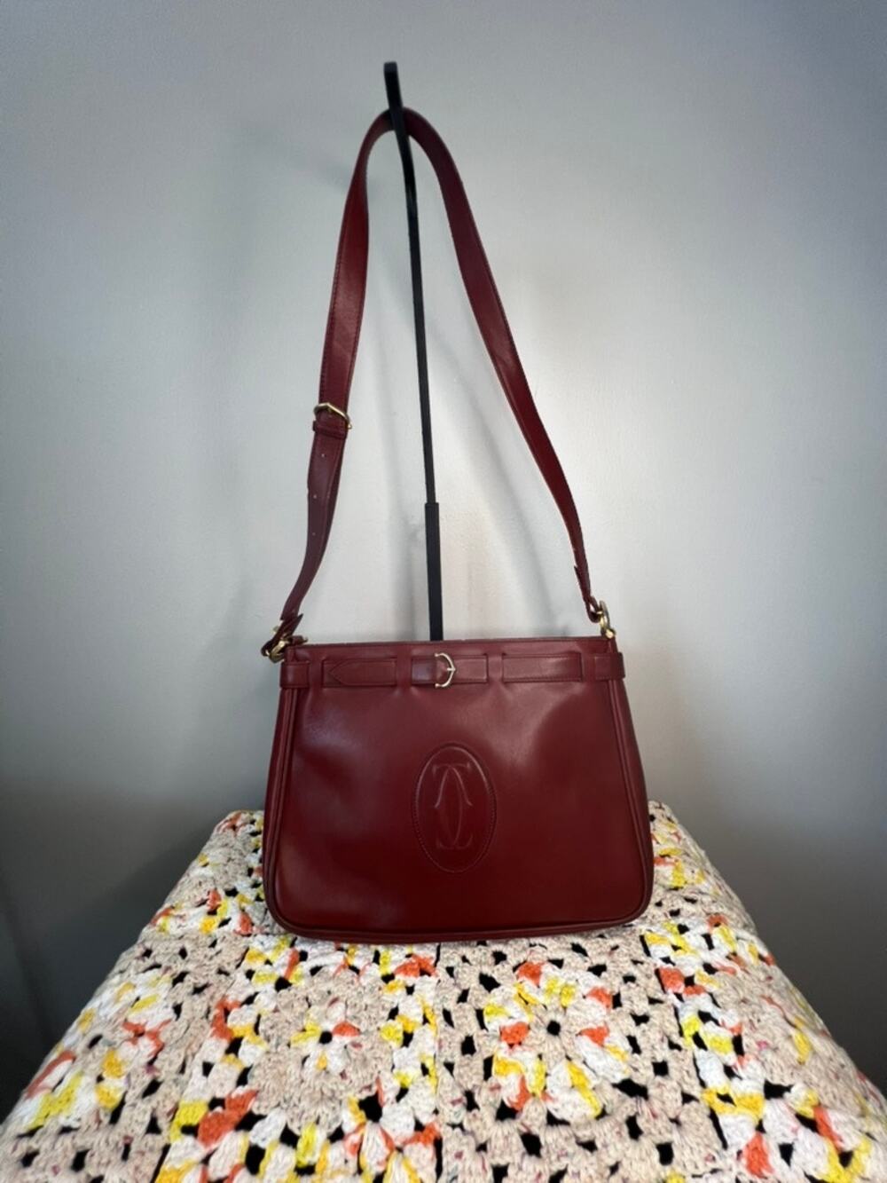 Vintage Must de Cartier Burgundy Leather Shoulder Bag Gold Hardware